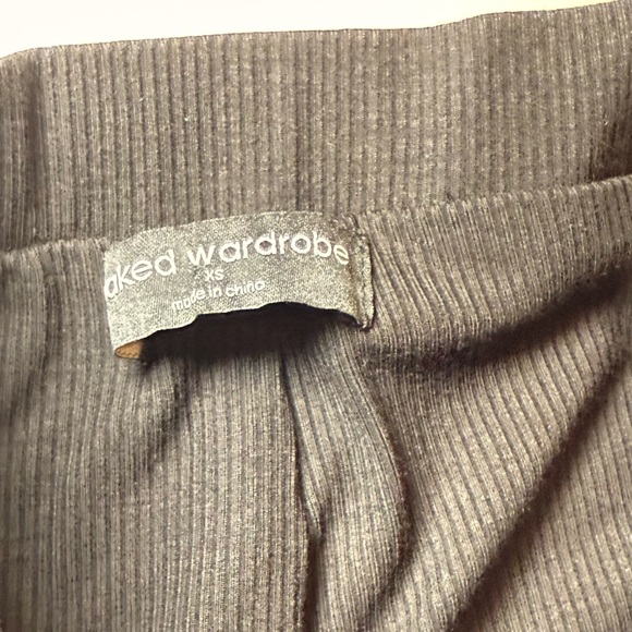 Naked Wardrobe 🖤 capri snatched leggings ~ Brand New~ XS - Picture 9 of 10